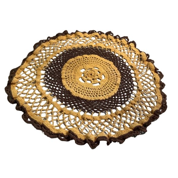 Handmade  Doily Crochet Tablecloth Round Brown Yellow Elegant  Table Mat Décor - Picture 3 of 5